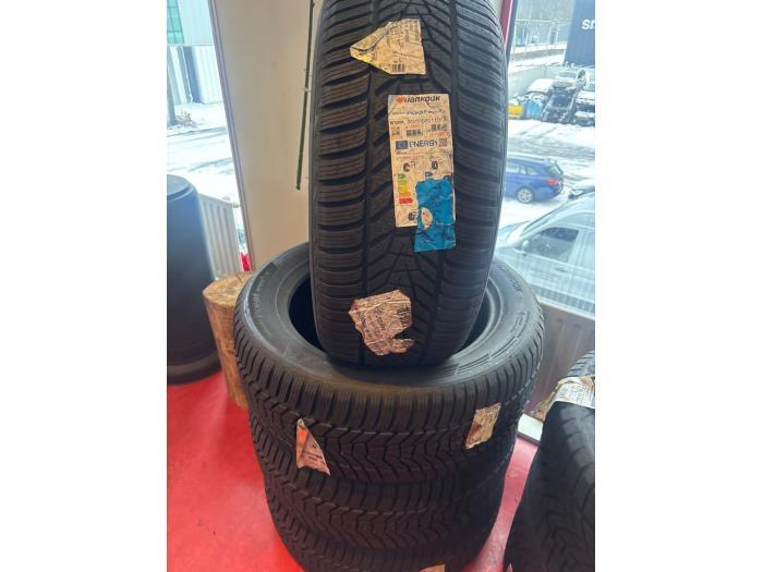 Bandenset van een Diversen, Auto-onderdelen, Banden en Velgen, -, -, Nieuw, Ophalen of Verzenden