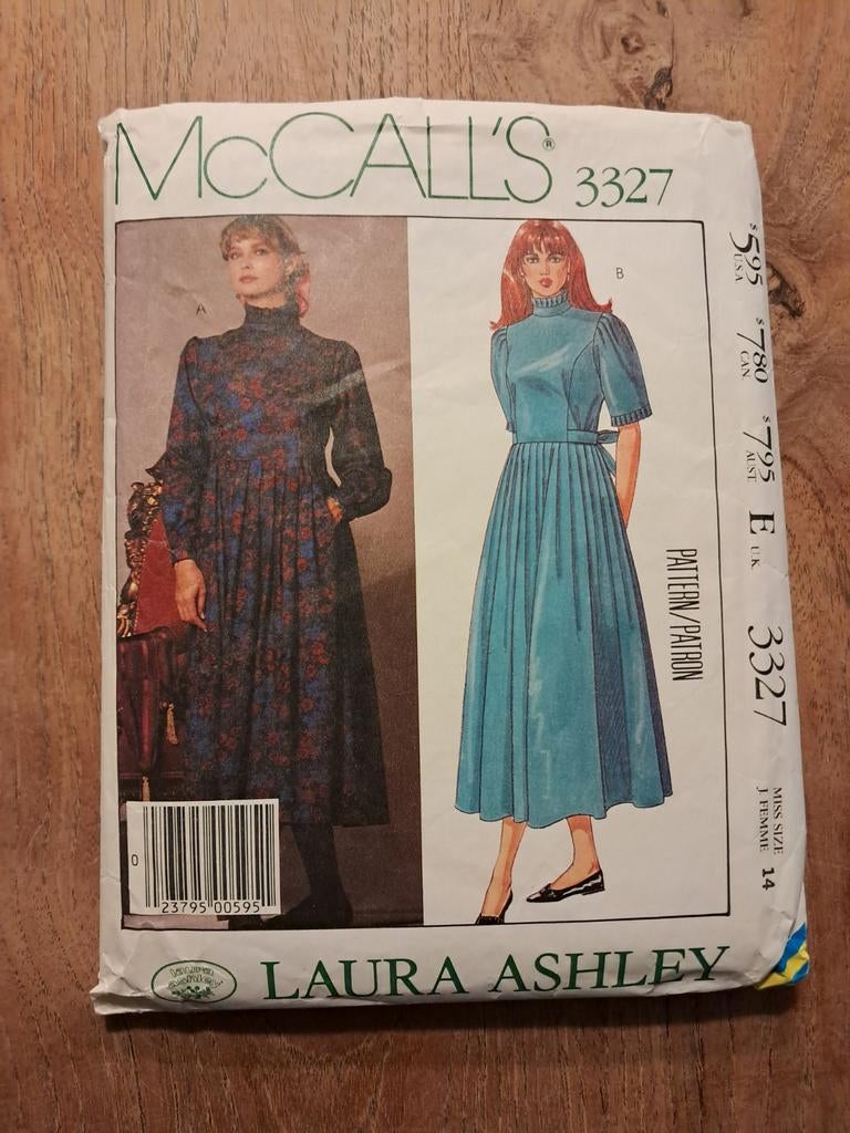 Vintage Mccalls 3327 Laura Ashley naaipatroon voor jurk, Ophalen of Verzenden, Vrouw, Overige merken