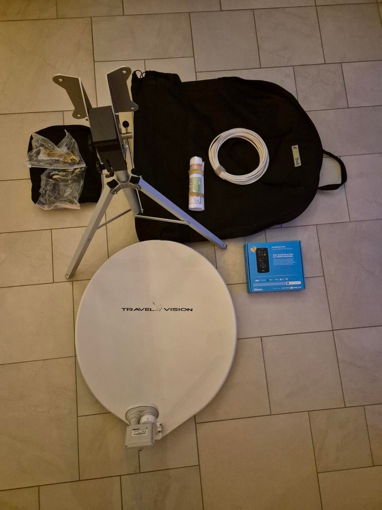 Travelvision schotelantenne dubbele kop receiver satfinder, Ophalen