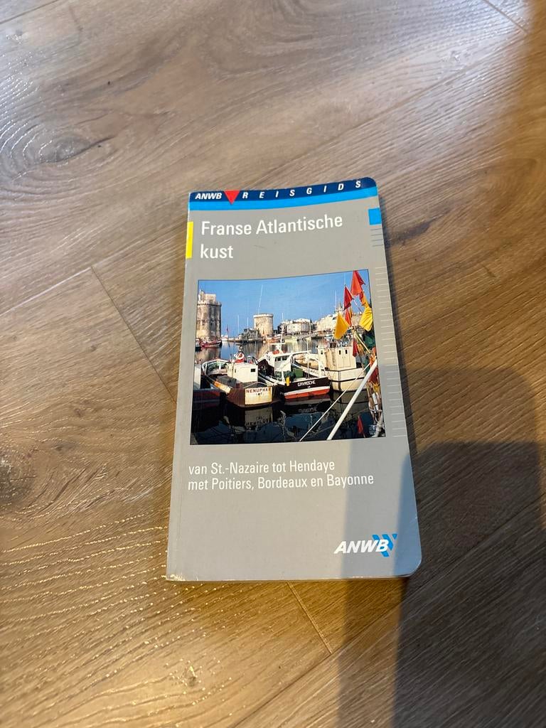 ANWB Reisgids Franse Atlantische Kust, Boeken, Reisgidsen, Budget, Europa, Ophalen of Verzenden, Zo goed als nieuw