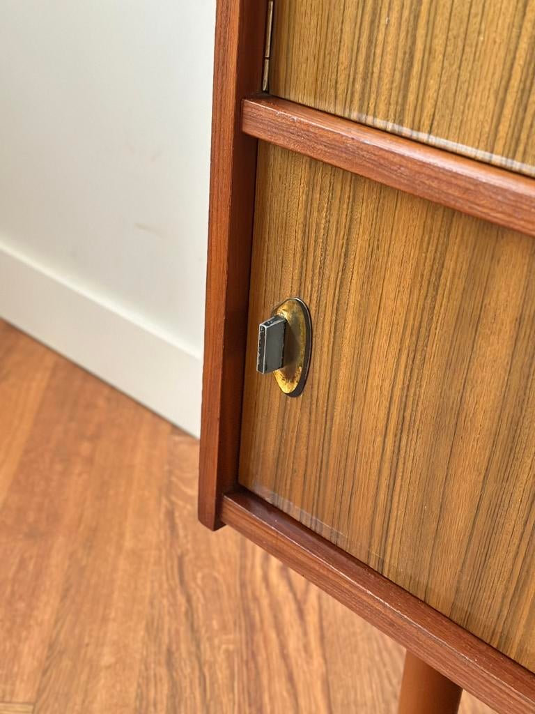 Vintage highboard teak hout jaren 50/60/70 wandkast, Ophalen, Gebruikt, Met deur(en), 100 tot 150 cm