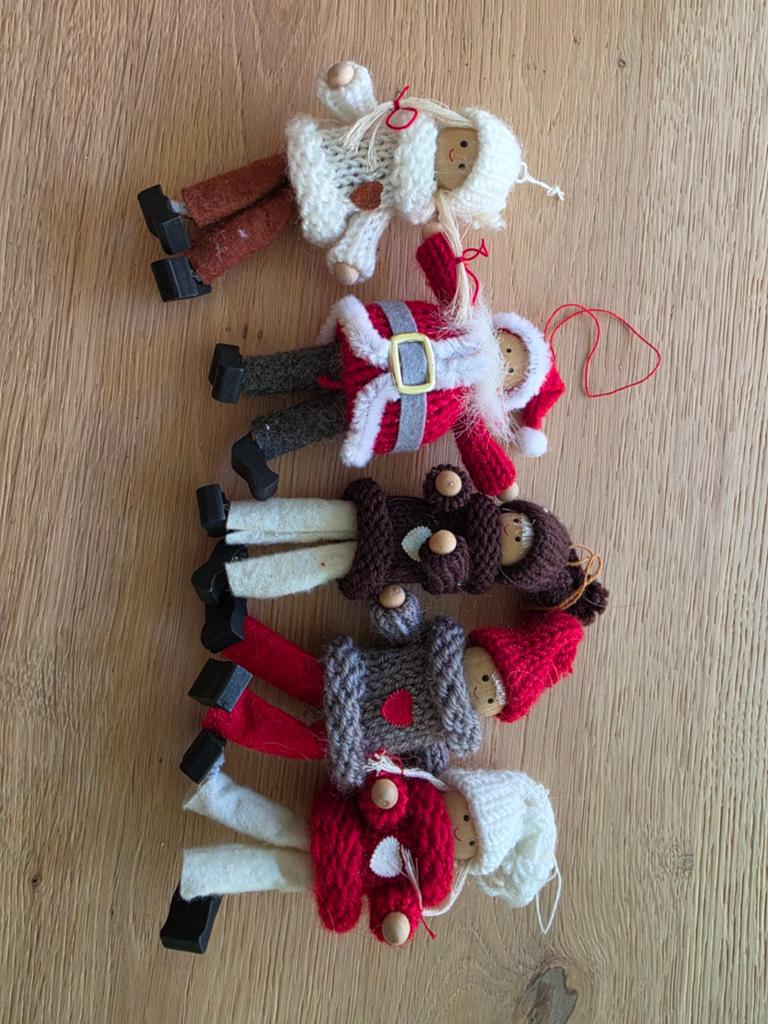 Kleine poppetjes kerstdiners kerst roosjes op wasknijper, Ophalen of Verzenden