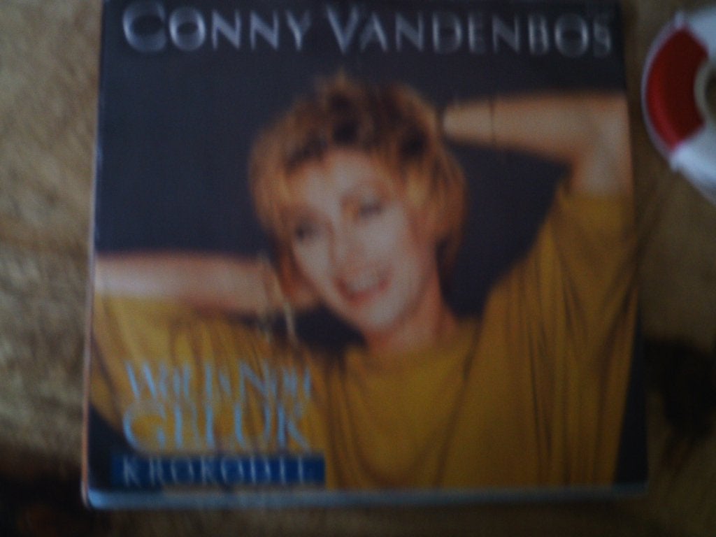 conny vandenbos - wat is nou geluk  1jun, 7 inch, Ophalen of Verzenden, Nederlandstalig, Single
