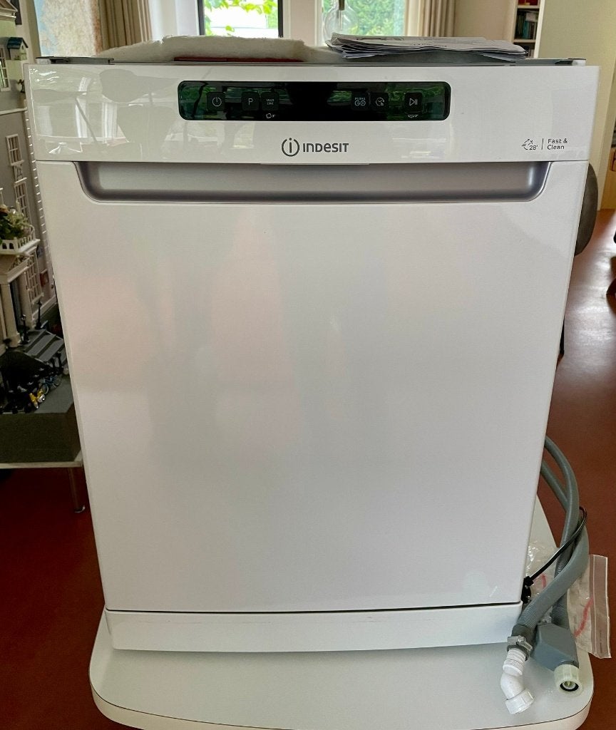 Indesit Inbouw / Onderbouw Vaatwasser (60 cm) – Z.G.A.N., Witgoed en Apparatuur, Ophalen, Gebruikt, Minder dan 85 cm, 60 cm of meer