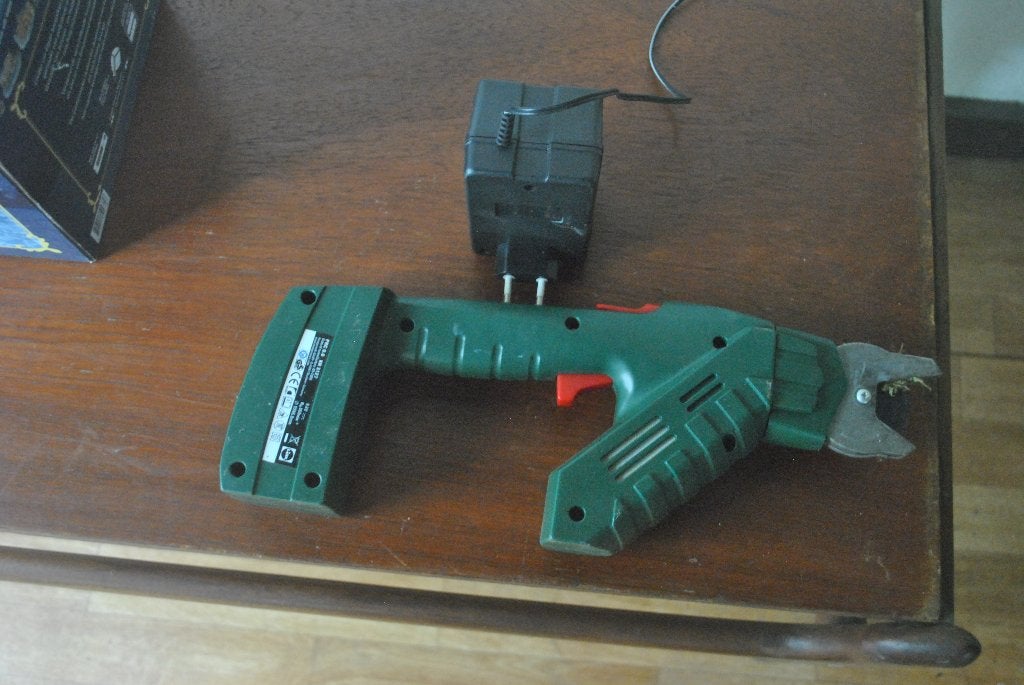 elektrisch tuingereedschap, Parkside PRC 9.6. KH3127, Tuin en Terras, Ophalen of Verzenden, Zo goed als nieuw, Elektrisch, Parkside