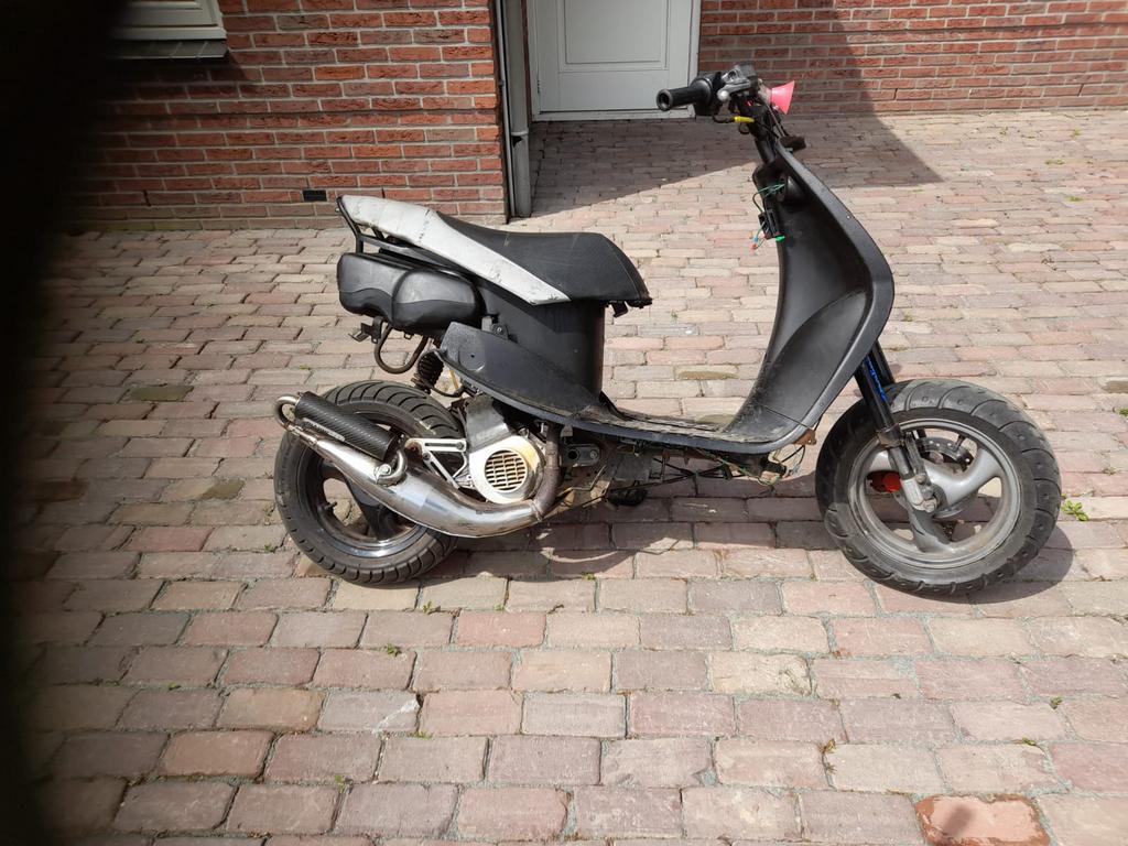 Gezocht! Terugloopuitlaat voor vivacity 70cc, Fietsen en Brommers, Scooters | Peugeot, Ophalen, Zo goed als nieuw, Tweetakt, Vivacity