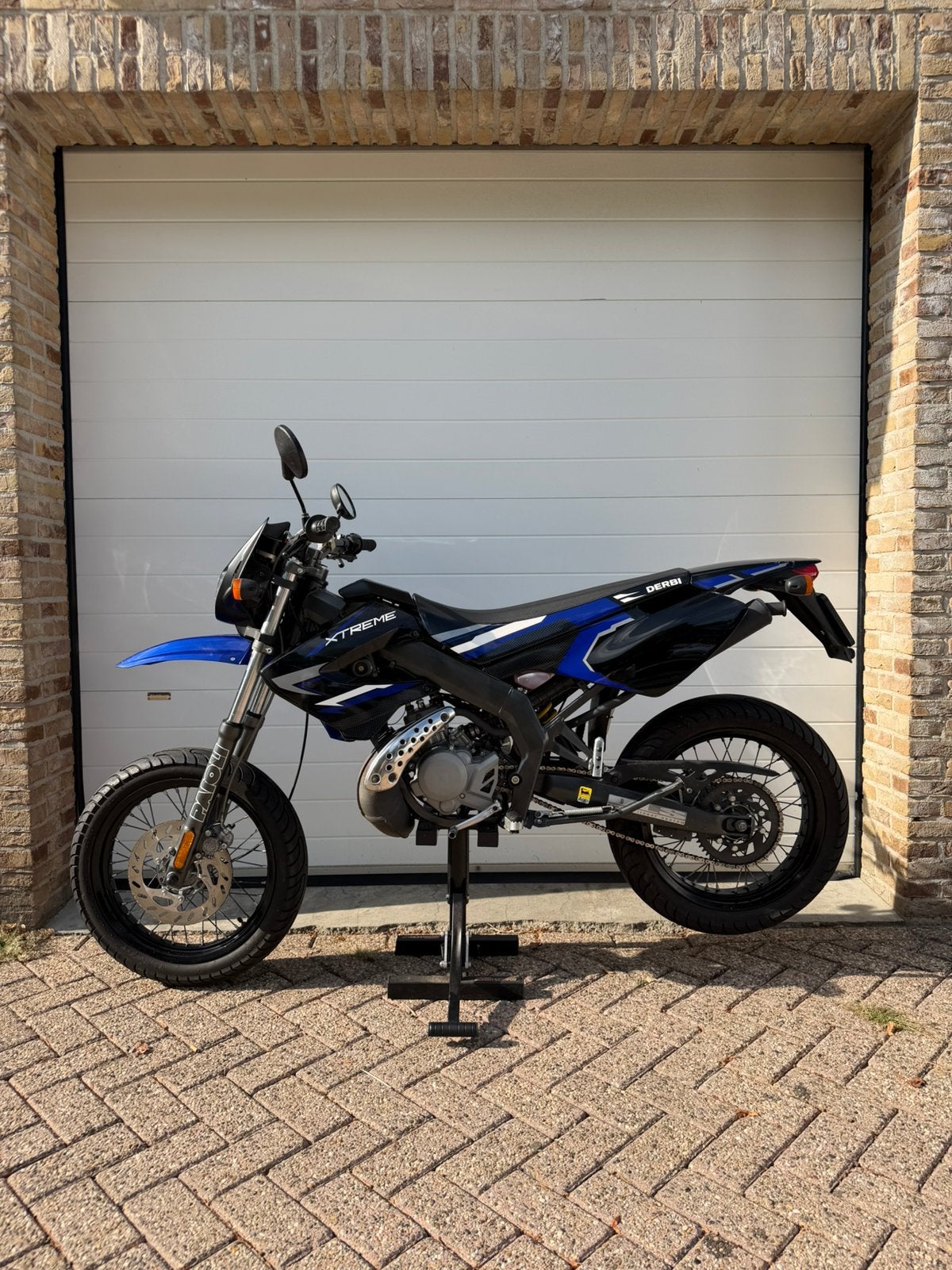 Derbi Senda Extreme | MAAR 4100 KM | 2009, Fietsen en Brommers, 6 versnellingen, Derbi, Maximaal 45 km/u, Derbi