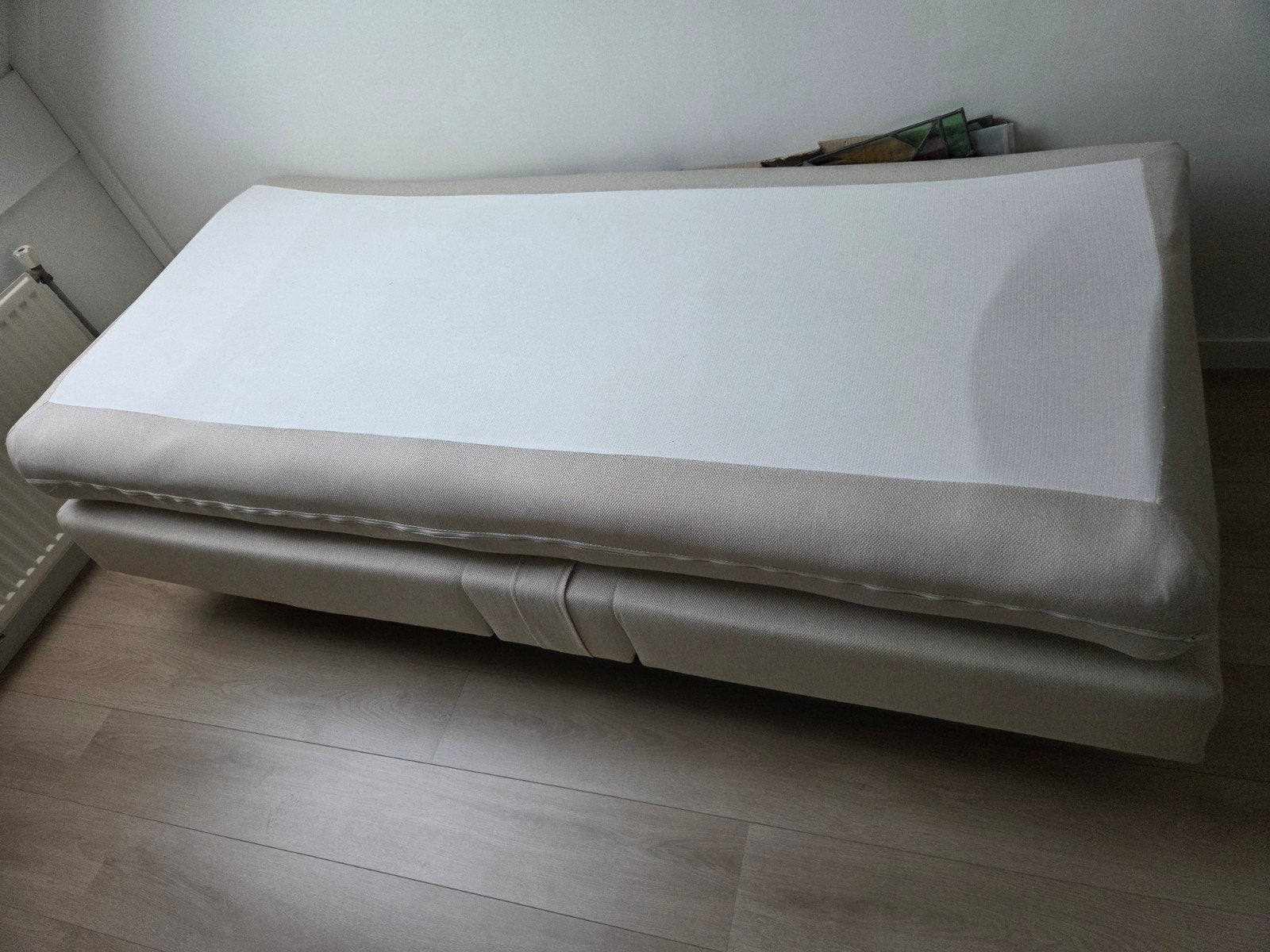 Verstelbaar eenpersoonsbed met afstandsbediening, 90 cm, Eenpersoons, Beige, Ophalen of Verzenden
