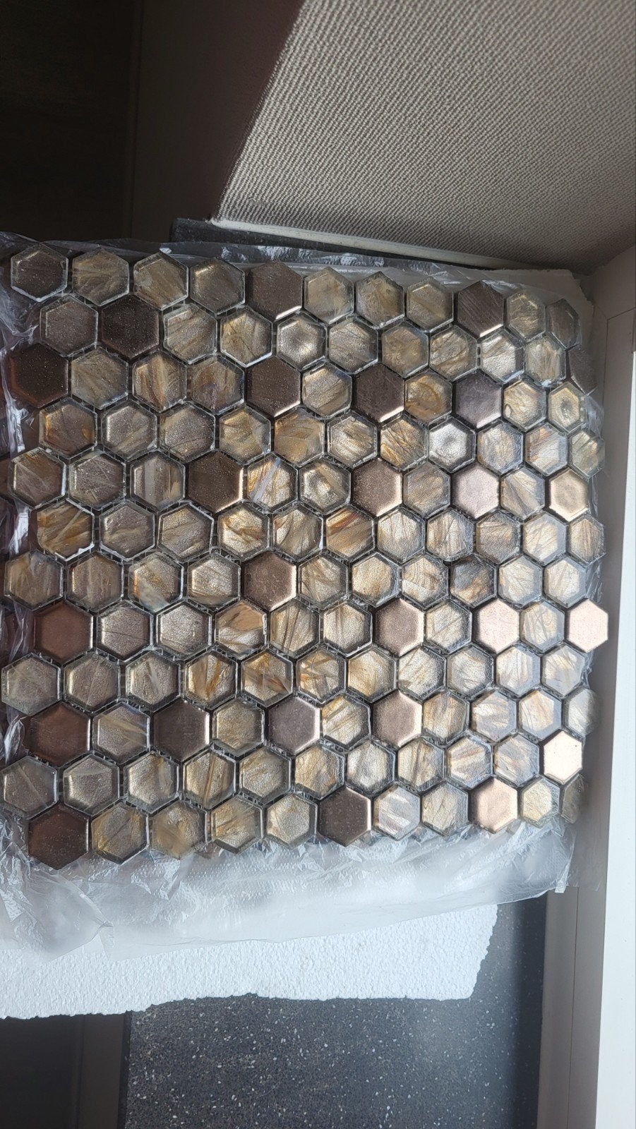 5 stuks mozaïek tegels - Hexagon goud/brons, Doe-het-zelf en Verbouw, Tegels, Ophalen, Overige materialen, Wandtegels, Nieuw