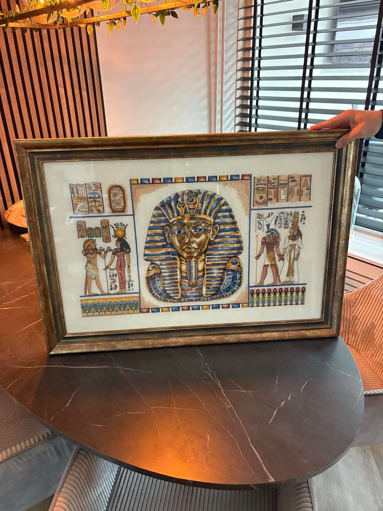Gouden schilderij met Egyptisch thema, Ophalen