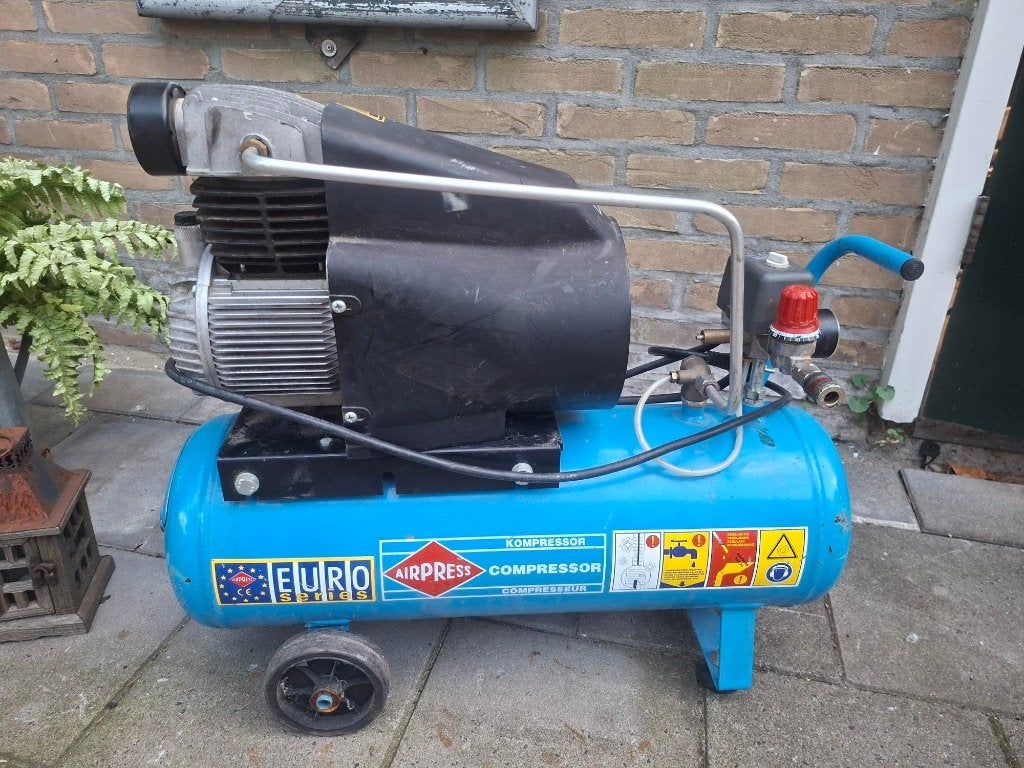 Airpress compressor, Minder dan 25 liter, Ophalen, Nieuw, 200 tot 400 liter/min