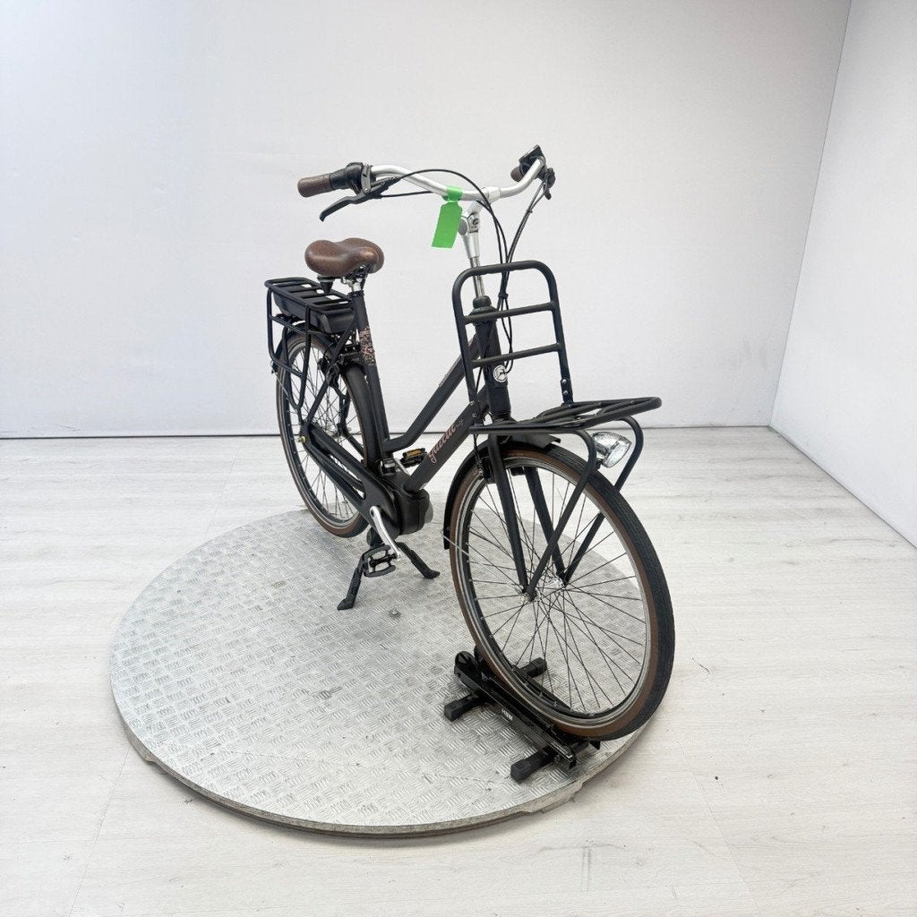 Gazelle Miss Grace | 10.400 km | 400 wh Dames zwart 54cm 202, Gebruikt, -, - 0
-, NL, 51 tot 55 cm