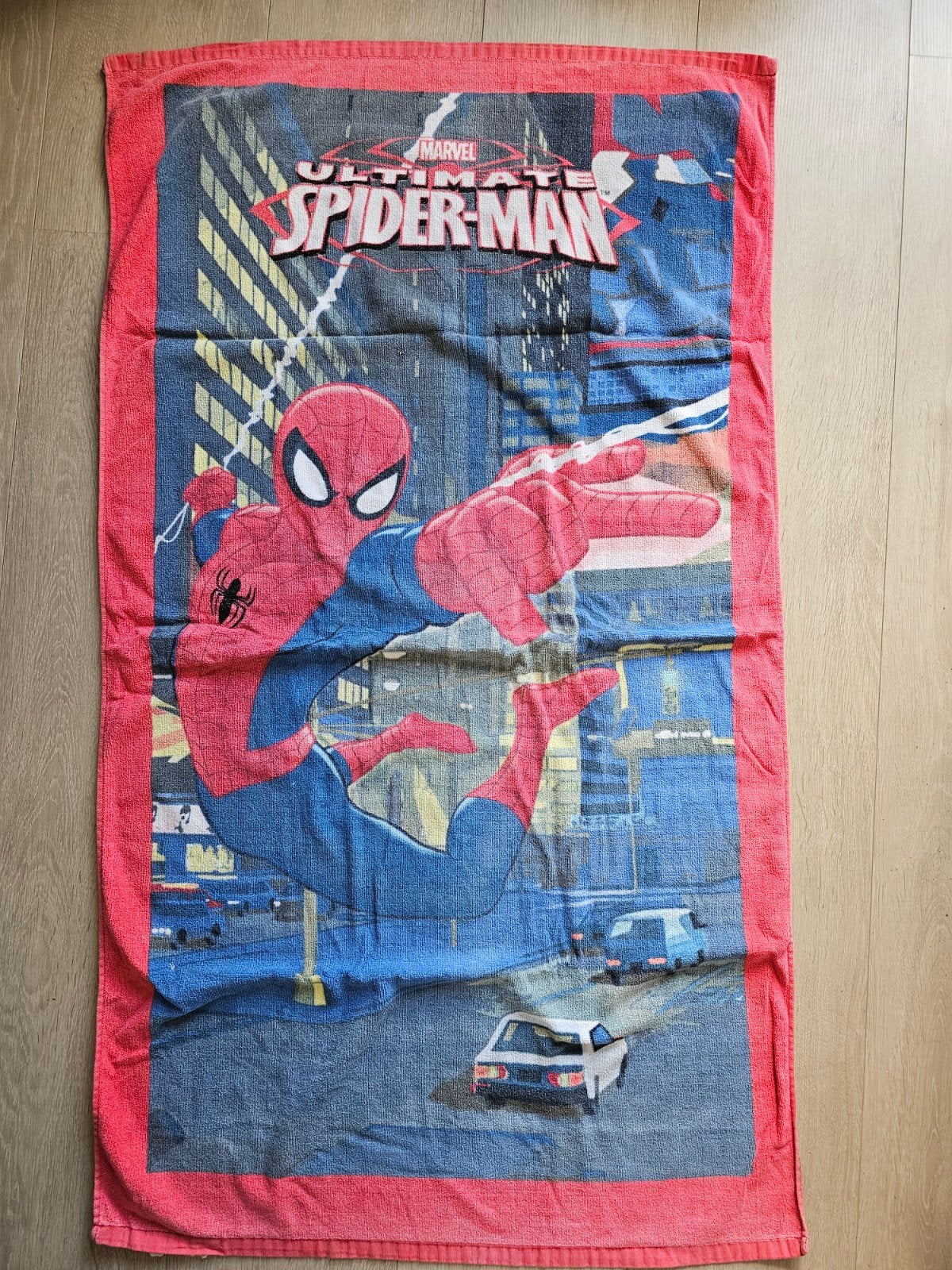 Handdoek / badlaken Spiderman, Ophalen of Verzenden, Gebruikt, Rood, Handdoek