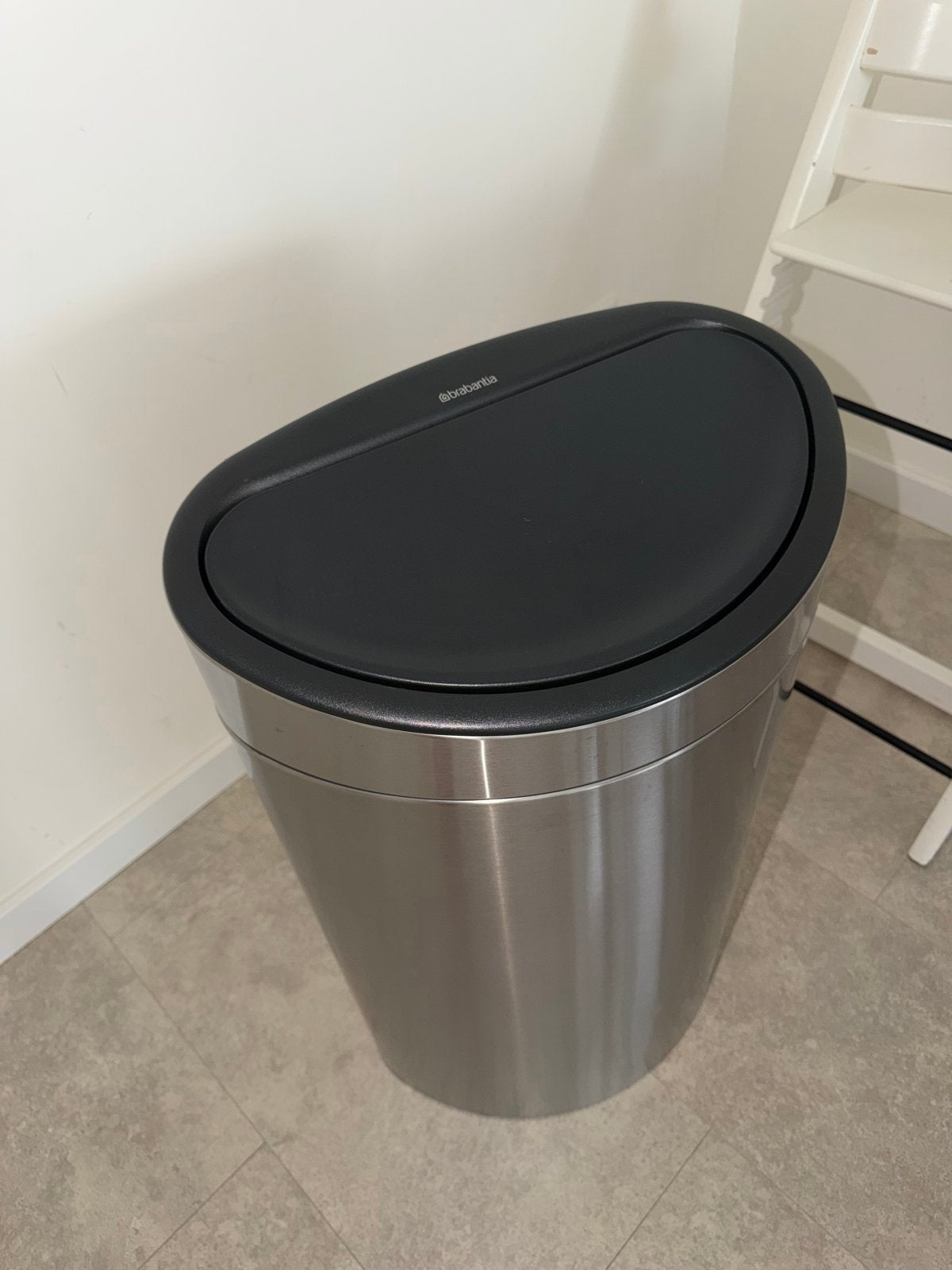 Brabantia Bo Touch Bin Prullenbak - RVS - 40 liter, Huis en Inrichting, Woonaccessoires | Prullenbakken, Ophalen, 50 – 75, Rvs