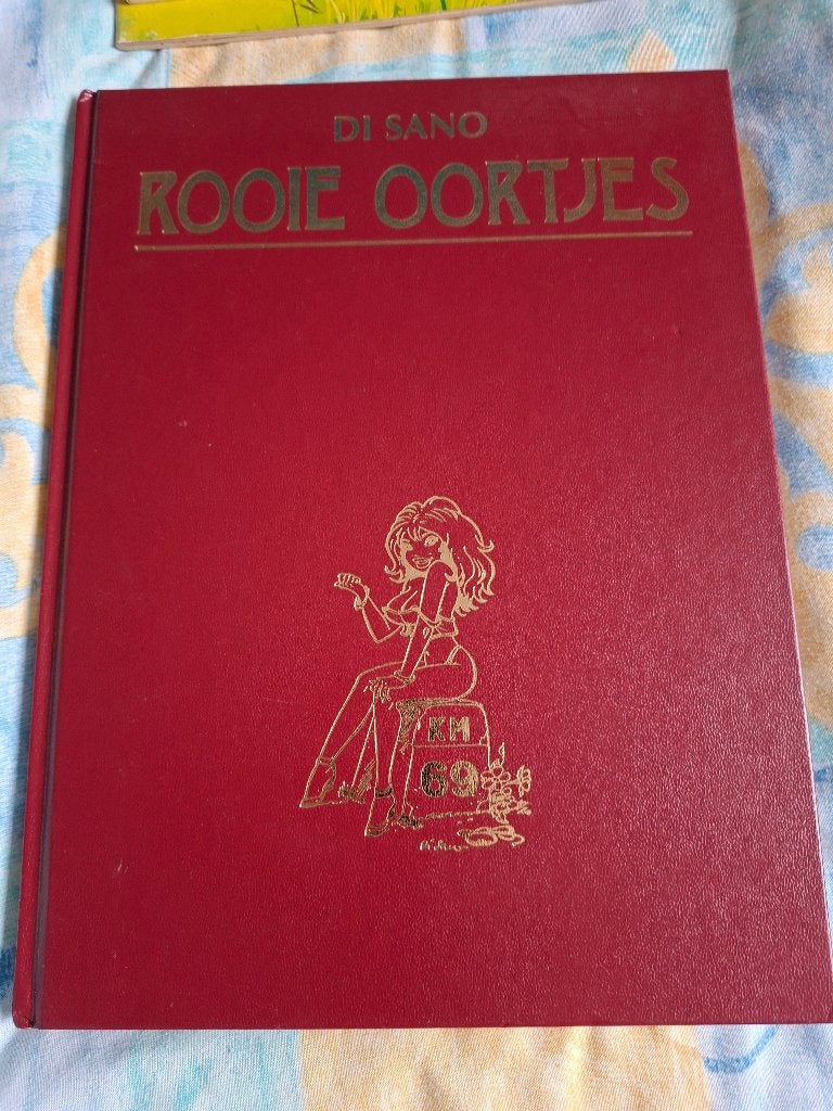 Rooie Oortjes KM 69, Lecturama HC, Boeken, Eén stripboek, Ophalen of Verzenden, Zo goed als nieuw