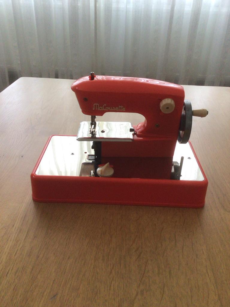 Vintage Malousette Kinder Naaimachine - Rood, Ophalen of Verzenden, Gebruikt, Naaimachine, Overige merken