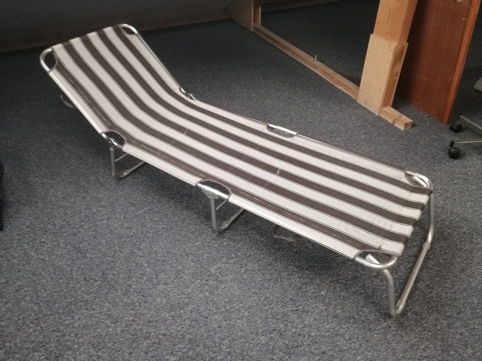 Opvouwbaar ligbed - ideaal voor tuin, strand of camping, Tuin en Terras, Ophalen, Gebruikt, Aluminium, Verstelbaar
