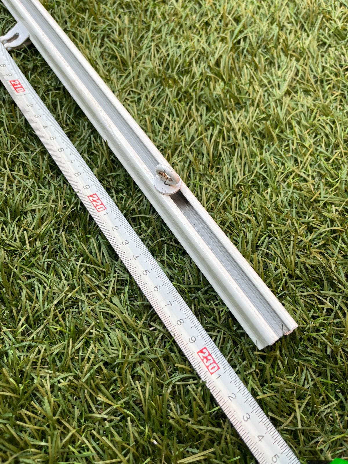 Gordijnrails wit alu 230cm incl glijders, stopper en clips, Ophalen, Gebruikt