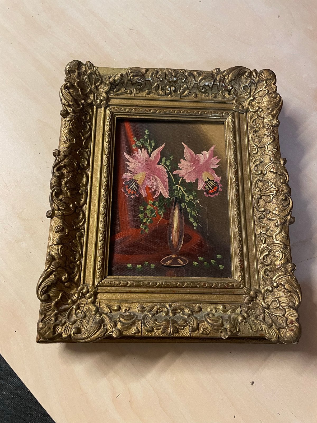Vintage schilderij bloemen in vaas met sierlijke lijst, Bloemen, Doek, Ophalen of Verzenden, Olieverf