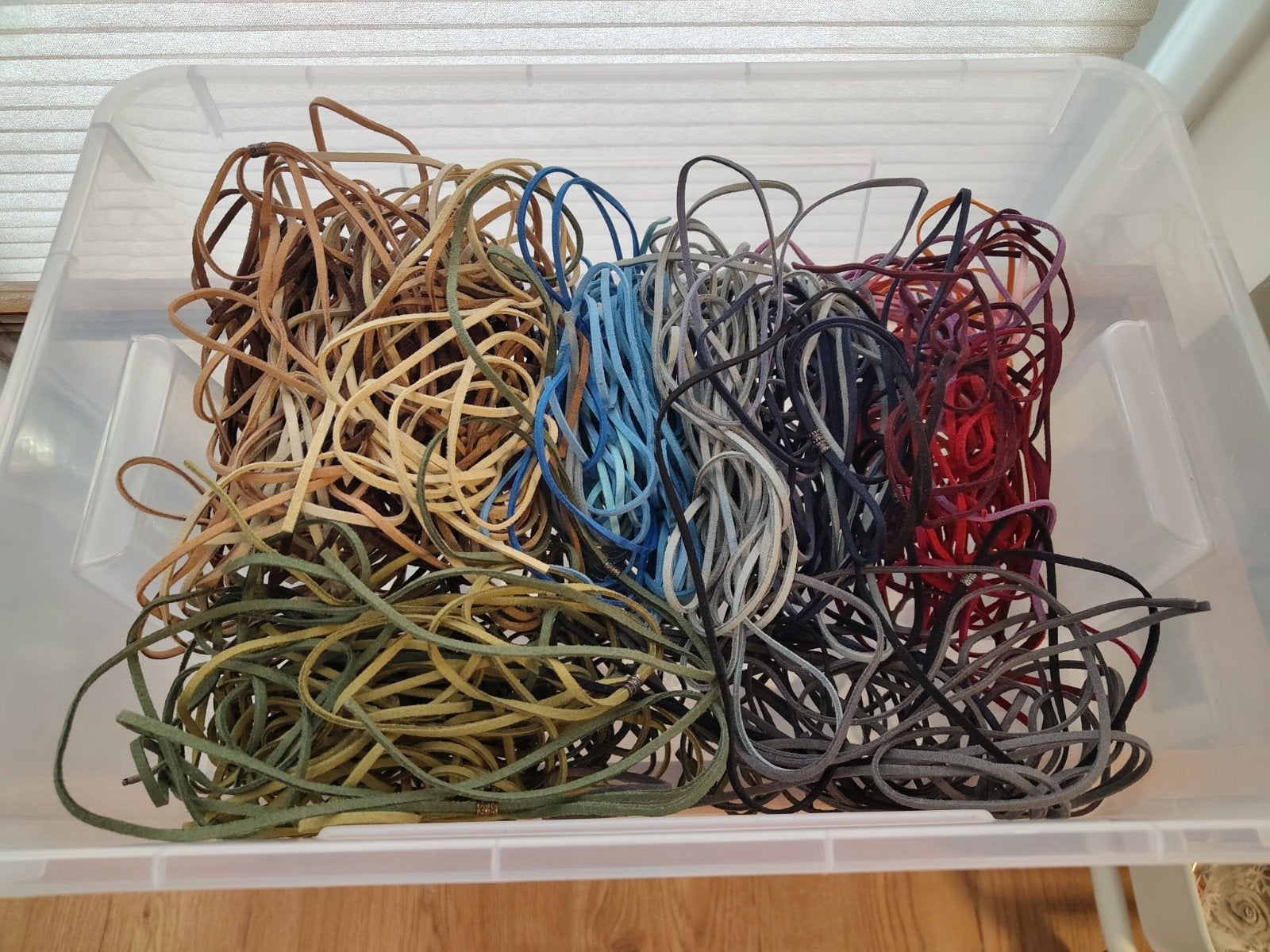 Diverse collectie leer en suède koorden voor sieraden, Hobby en Vrije tijd, Kralen en Sieraden maken, Ophalen of Verzenden, Nieuw