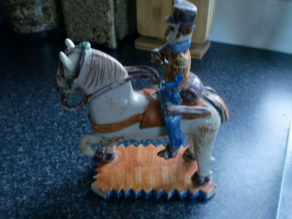 Ruiter op paard keramiek, Overige onderwerpen, Geglazuurd, Minder dan 20 cm, Verzenden