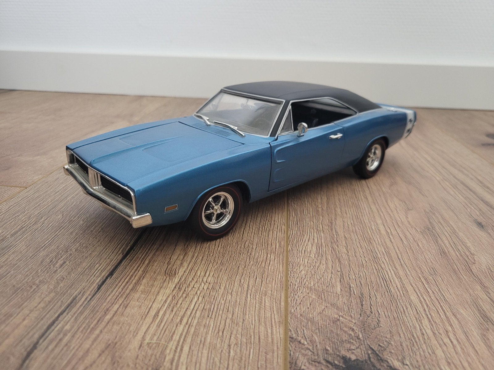 Hot Wheels 1969 Dodge Charger R/T 1/18 Diecast Model, Ophalen of Verzenden, Zo goed als nieuw, Auto, Hot Wheels