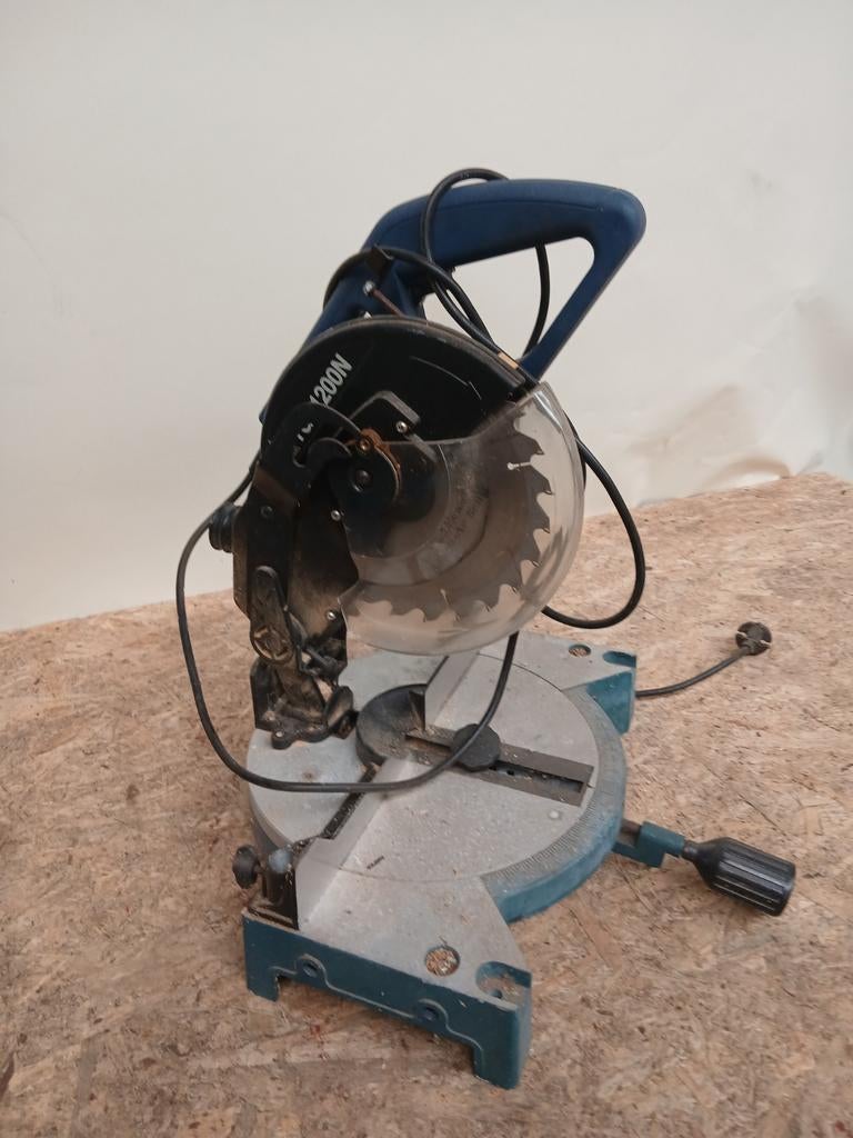 Afkortzaag TGS1200N, Ophalen