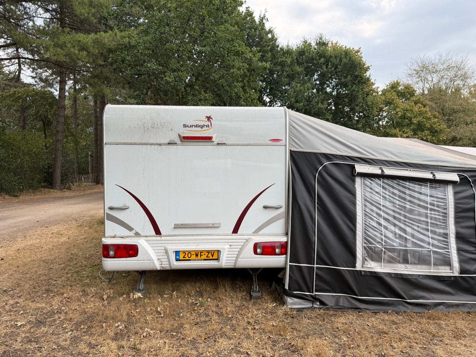Sunlight C510 bj 2010 - Complete caravan met voortent, Caravans en Kamperen, Caravans, Vast bed, Sunlight, Treinzit, Particulier