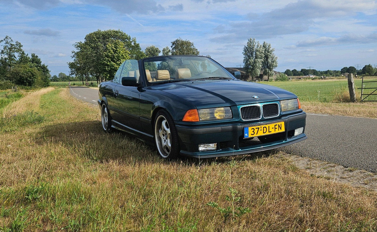 BMW 325i Cabrio 1993 | Handgeschakeld | Youngtimer, Auto's, BMW, Particulier, 3-Serie, ABS, Centrale vergrendeling, Elektrische buitenspiegels