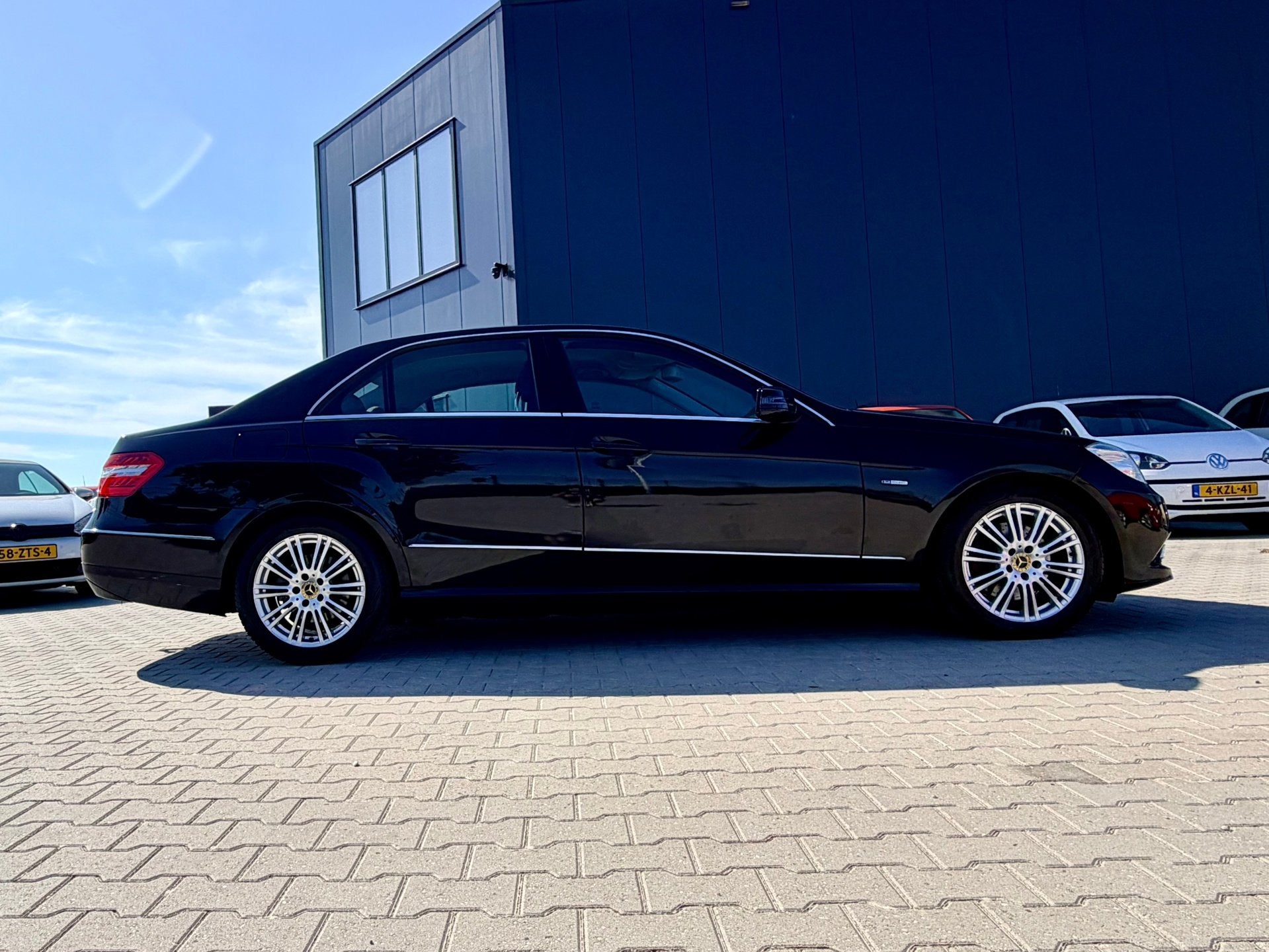 Mercedes-Benz E-klasse 250 CDI Business Class Avantgarde, Auto's, Mercedes-Benz, Automaat, Euro 5, Achterwielaandrijving, Gebruikt