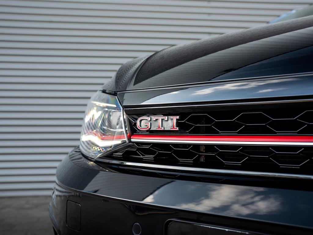 Volkswagen Polo 2.0 TSI GTI Pano Beats Navi Lane Camera VOL!, Auto's, Gebruikt, Zwart, 1984 cc, Zwart