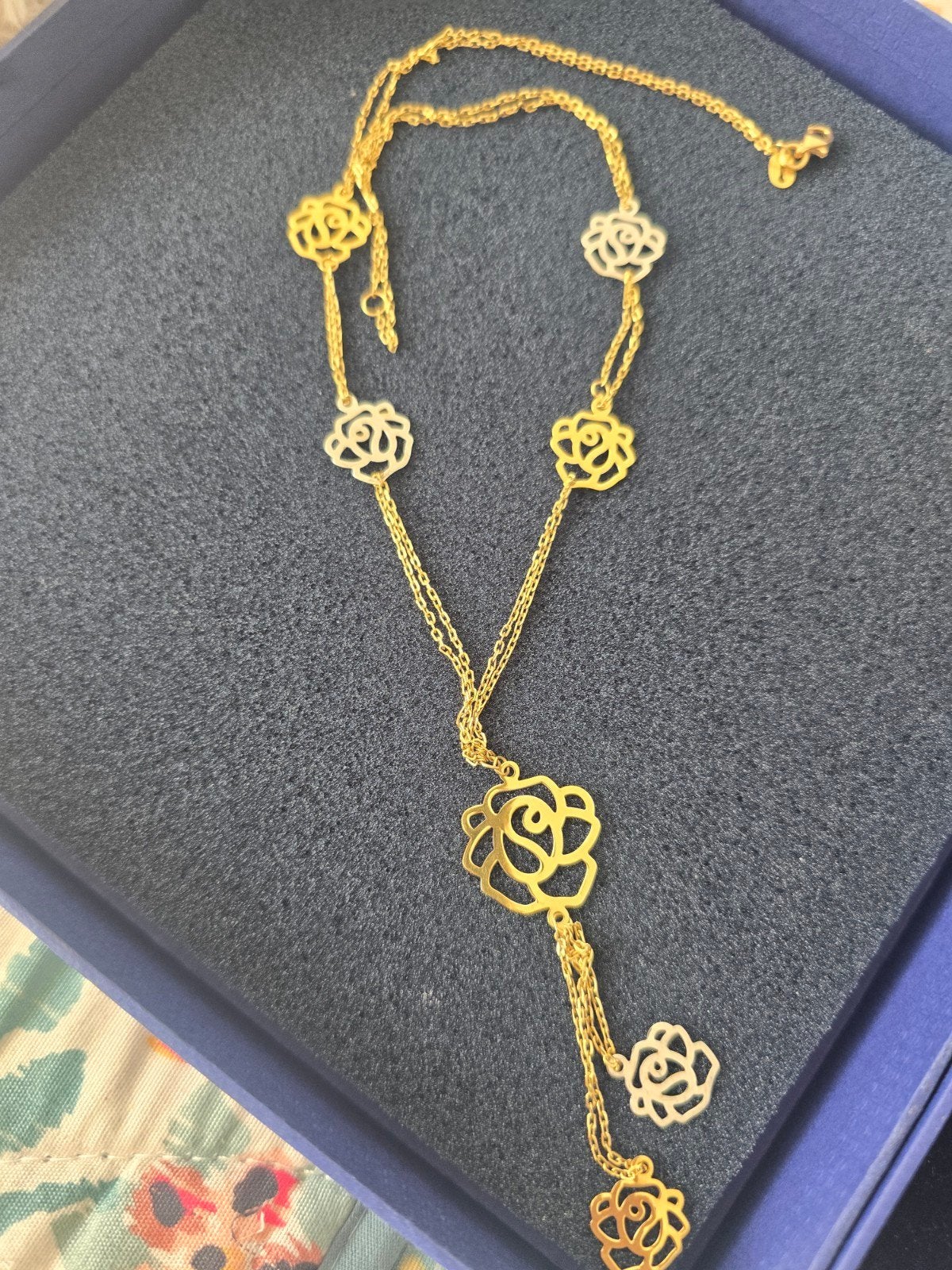 Gouden ketting met roosjes design, Ophalen of Verzenden, Zo goed als nieuw, Goud, Overige materialen
