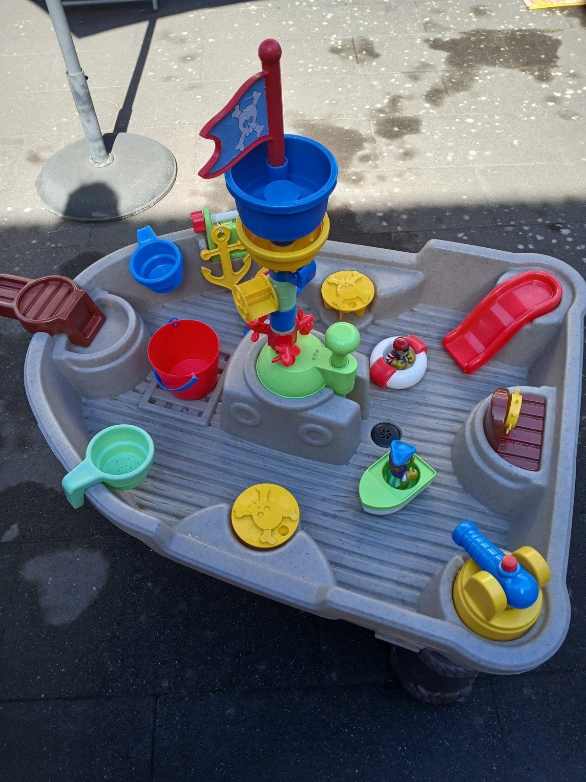 Little Tikes Piratenschip Water- en Zandtafel, Ophalen, Zo goed als nieuw