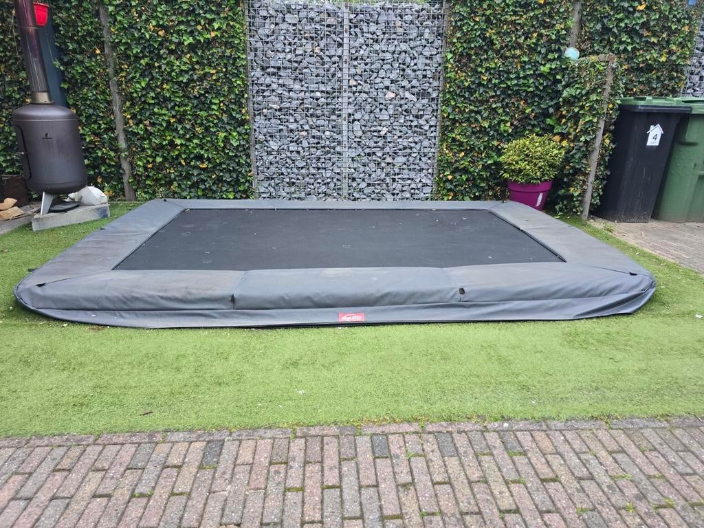 BERG Ultim inground Trampoline rechthoek 330x220cm, Ophalen, Gebruikt