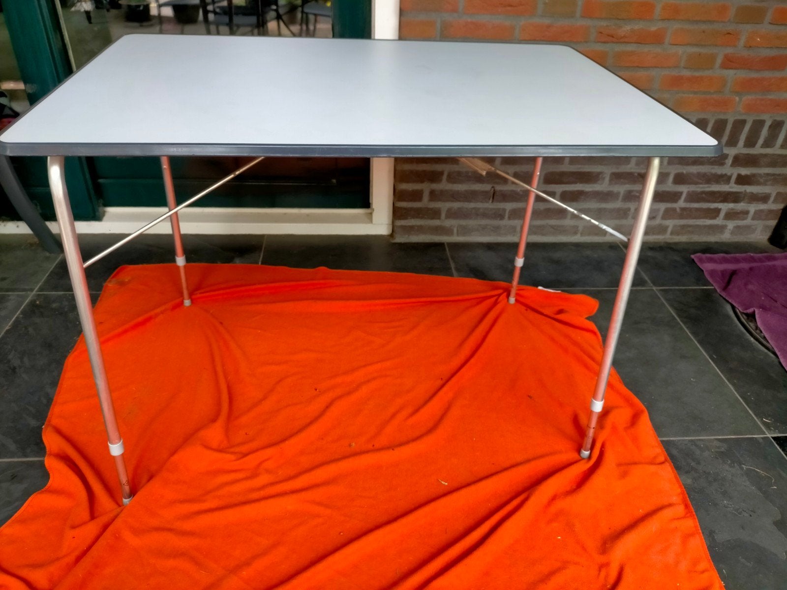 Grote vintage camping tafel campingtafel 100 cm x 67 cm, Caravans en Kamperen, Kampeermeubelen, Ophalen, Gebruikt, Campingtafel