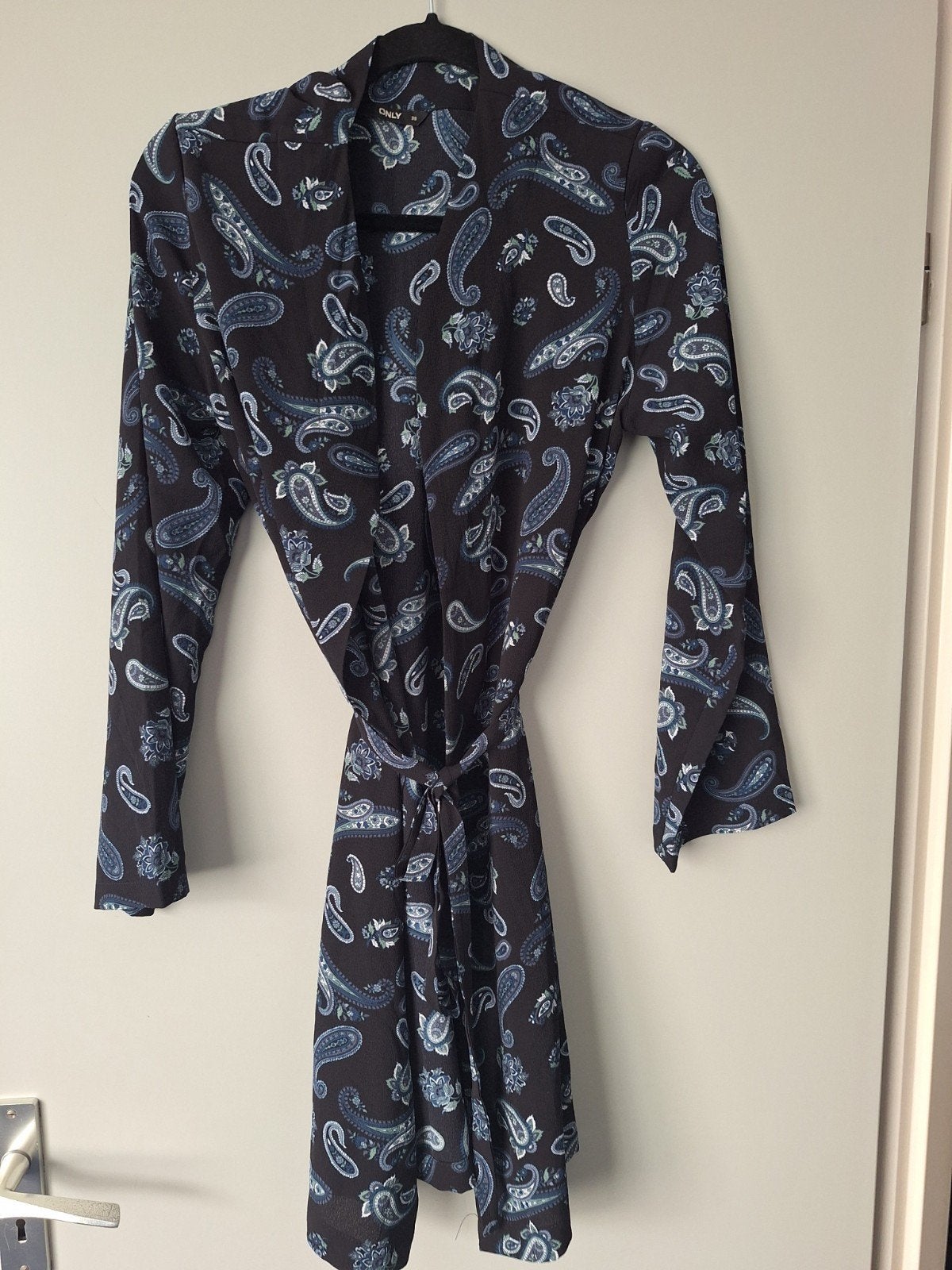 Kimono , jurkje. Nieuw, Ophalen of Verzenden, Nieuw, Maat 38/40 (M), Blauw