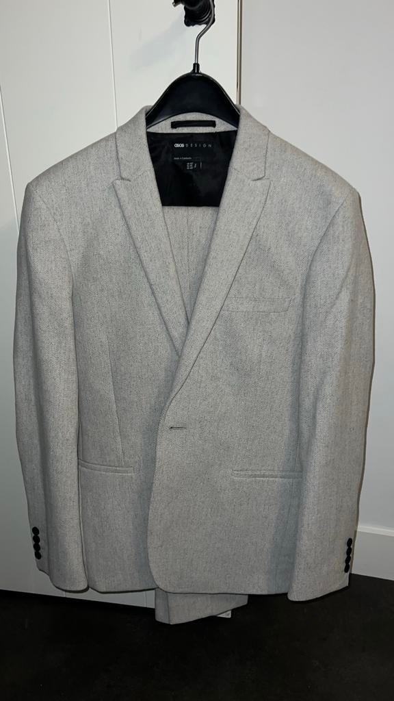 ASOS DESIGN Grijs Visgraat Pak - Maat 50 (M), Kleding | Heren, Kostuums en Colberts, Zo goed als nieuw, Maat 48/50 (M), Grijs