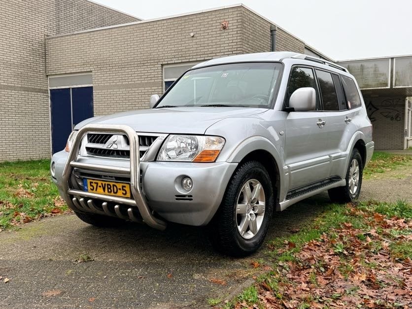 Mitsubishi Pajero 3.2 Di-D GLS LB SW (bj 2006, automaat), Auto's, Mitsubishi, Gebruikt, Bedrijf, Diesel, 2 stoelen