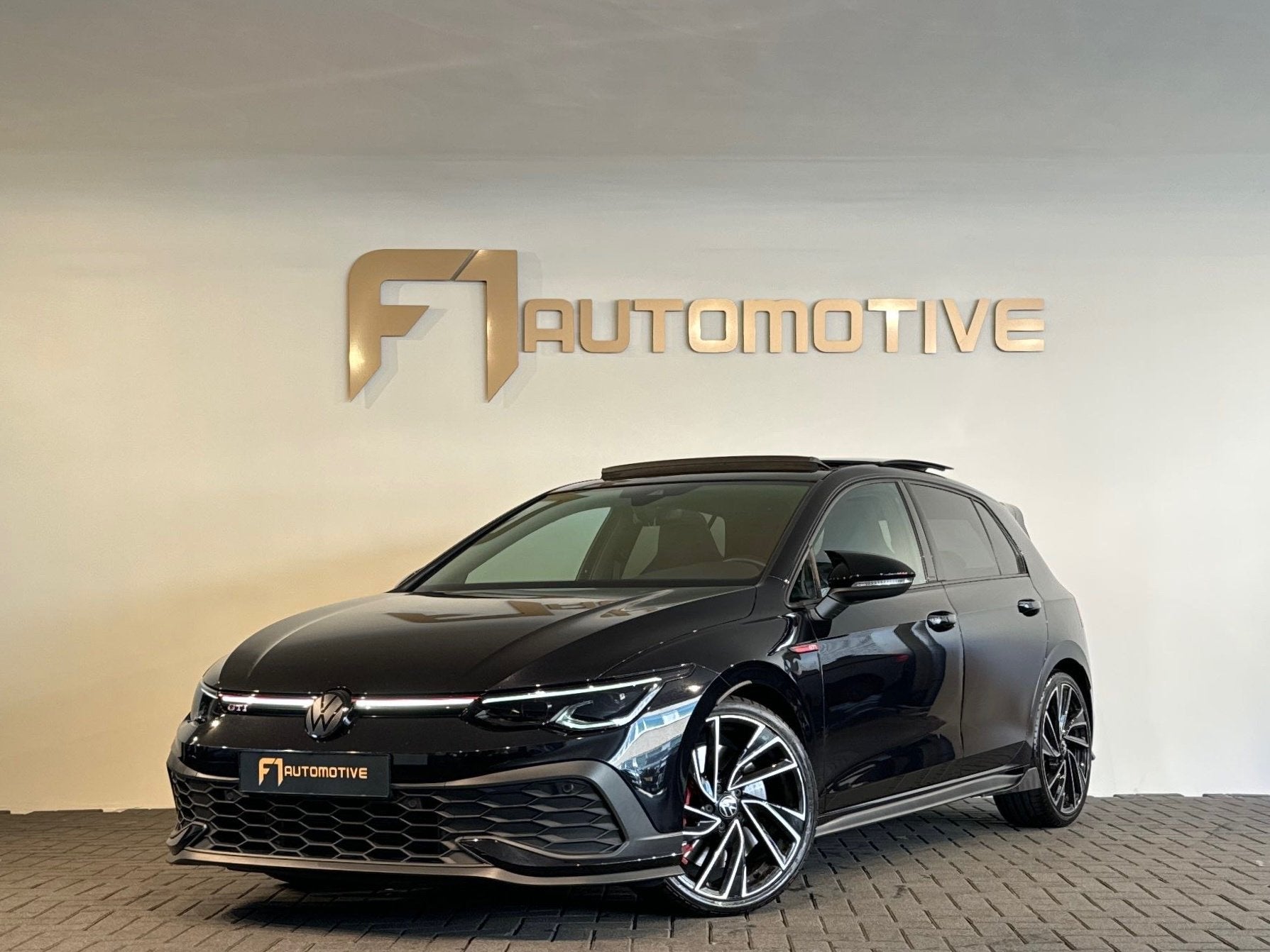 Volkswagen GOLF 2.0 TSI GTI Clubsport Pano|Sfeer|IQ|Camera, Dealer onderhouden, Gebruikt, 4 cilinders, 1984 cc