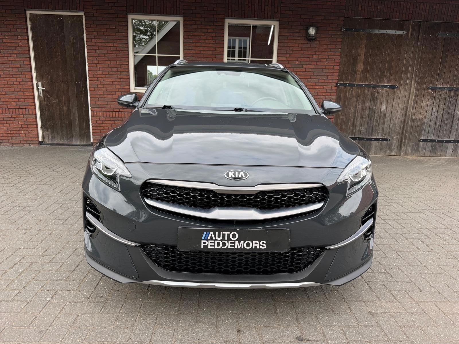 Kia XCeed 1.0 T-GDi DynamicLine | Trekhaak| Camera| LED| Car, Auto's, Gebruikt, 1232 kg, Leder en Stof, Handgeschakeld