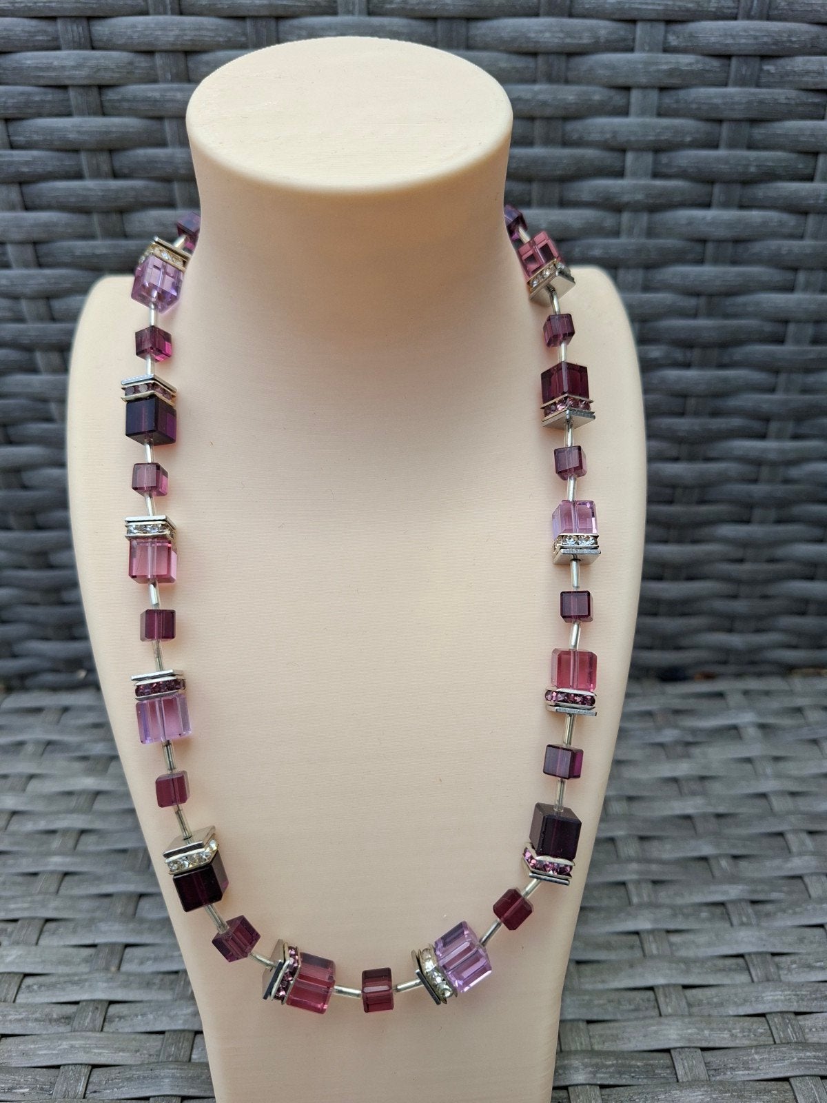 design ketting paars kubussen kristallen kralen strass, Sieraden, Tassen en Uiterlijk, Kettingen, Ophalen of Verzenden, Nieuw