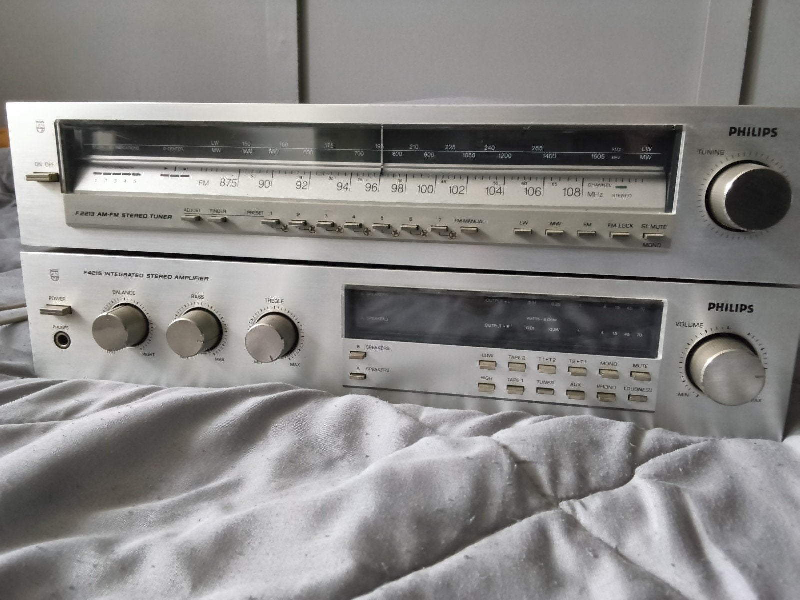 te koop. philips tuner en versterker en speakers, Ophalen, Zo goed als nieuw, Minder dan 60 watt, Overige merken