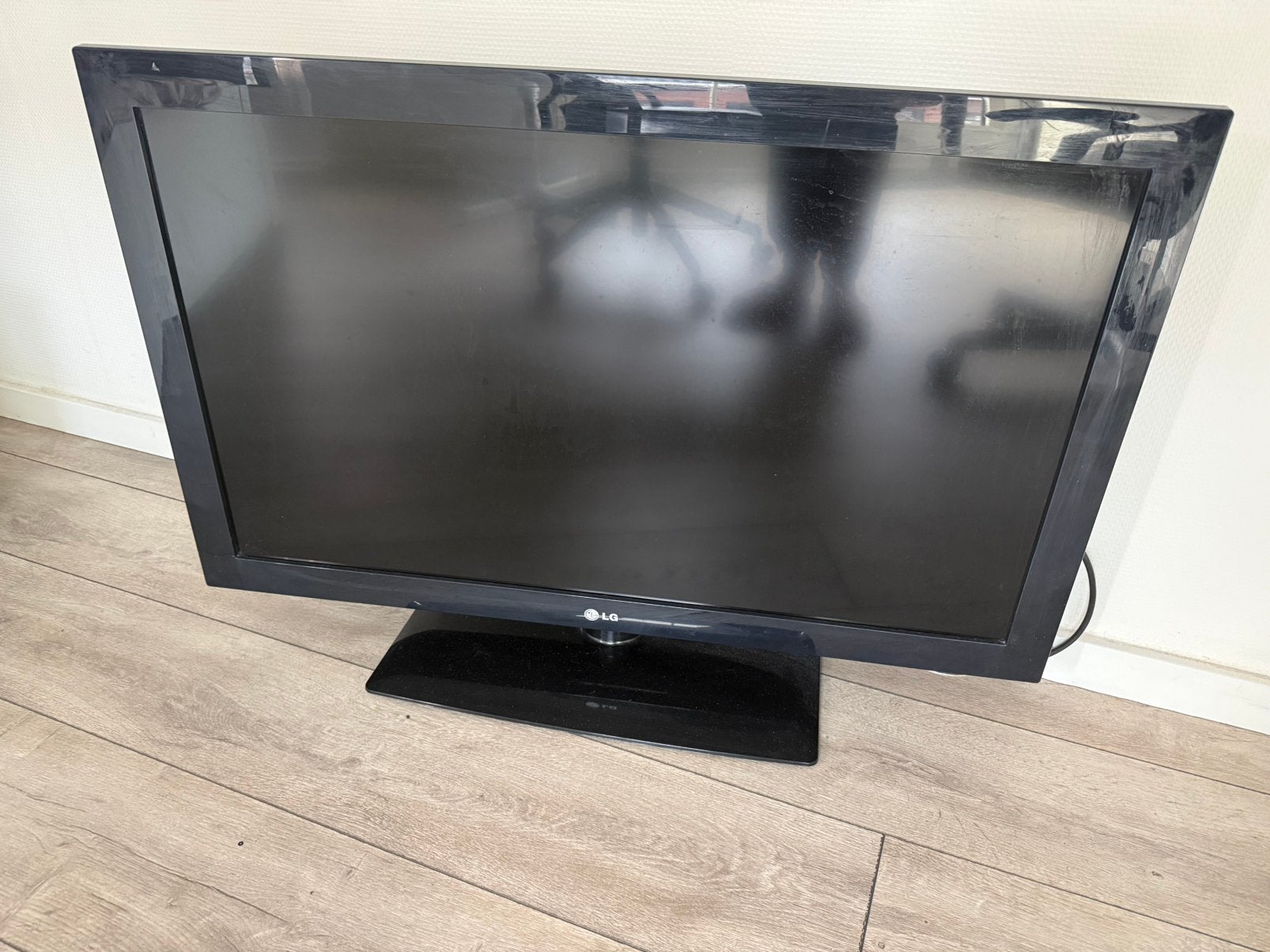 Monitor 32 inches, Ophalen of Verzenden, Zo goed als nieuw, 50 Hz, Overige merken