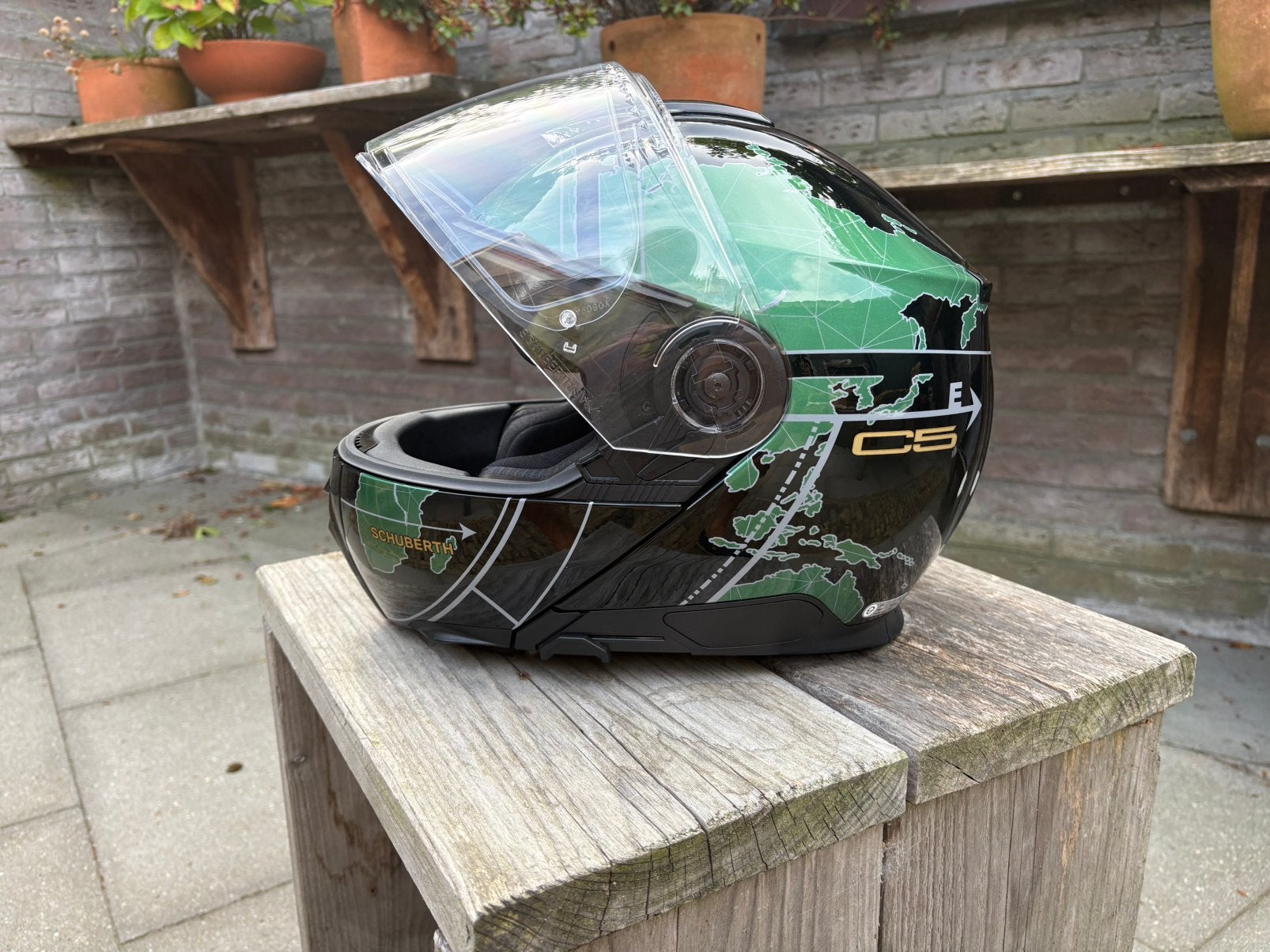 Vrijwel nieuwe Schubert systeemhelm C5 Globe, Motoren, Kleding | Motorhelmen, Overige merken, Systeemhelm, Ophalen of Verzenden