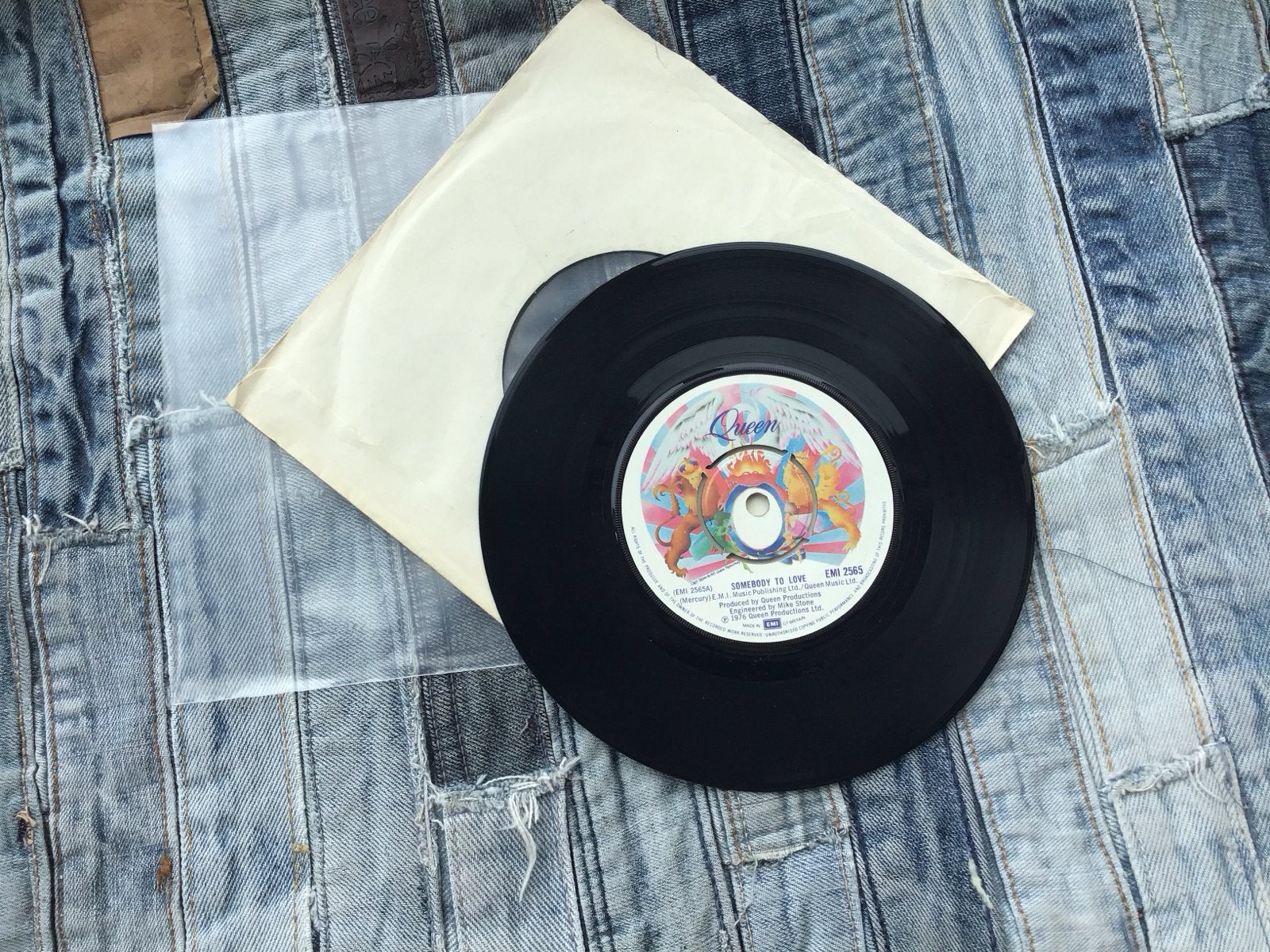 Queen - Somebody to Love / White Man 7 inch vinyl single, Cd's en Dvd's, Vinyl Singles, Gebruikt, Originele persing, 7 inch, Ophalen of Verzenden