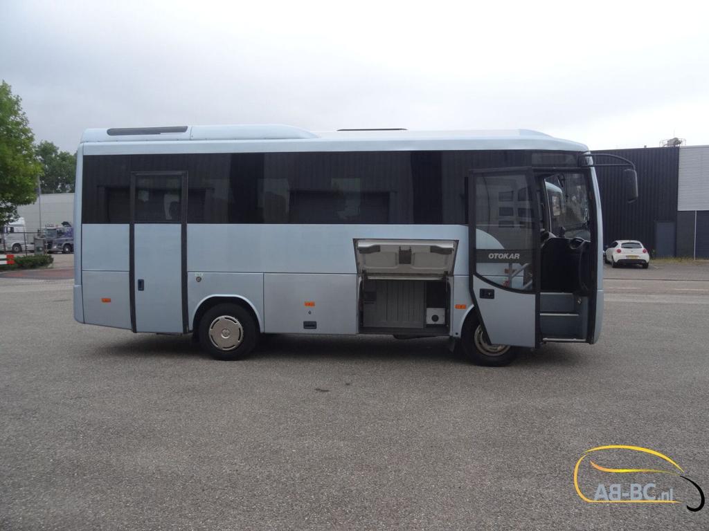 Otokar Navigo 29 Seats, Auto's, Bedrijf, Climate control, 177 pk, Zilver of Grijs