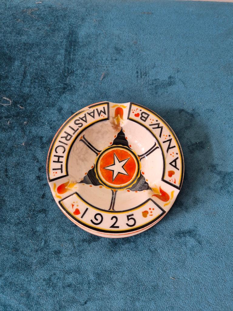 ANWB 1925 Maastricht asbak aardewerk Petrus Regout, Antiek en Kunst, Ophalen of Verzenden