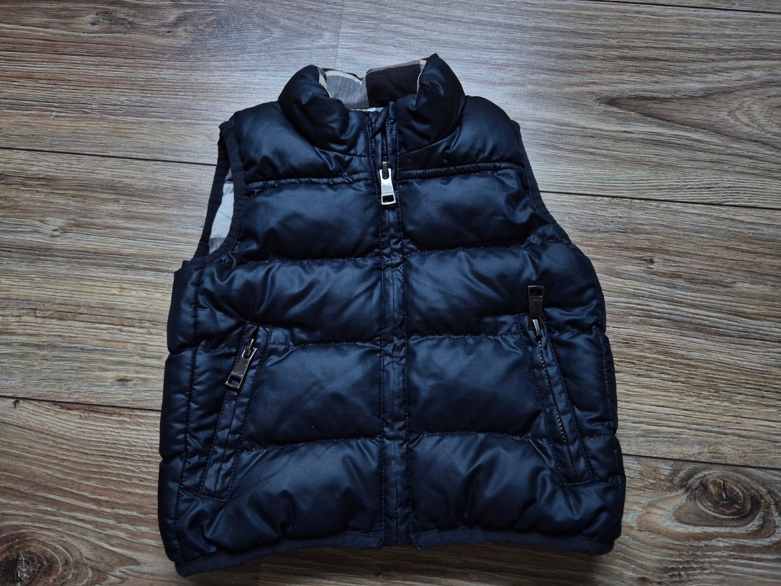 Burberry bodywarmer maat 74, Kinderen en Baby's, Babykleding | Maat 74, Nieuw, Ophalen of Verzenden, Jasje, Jongetje