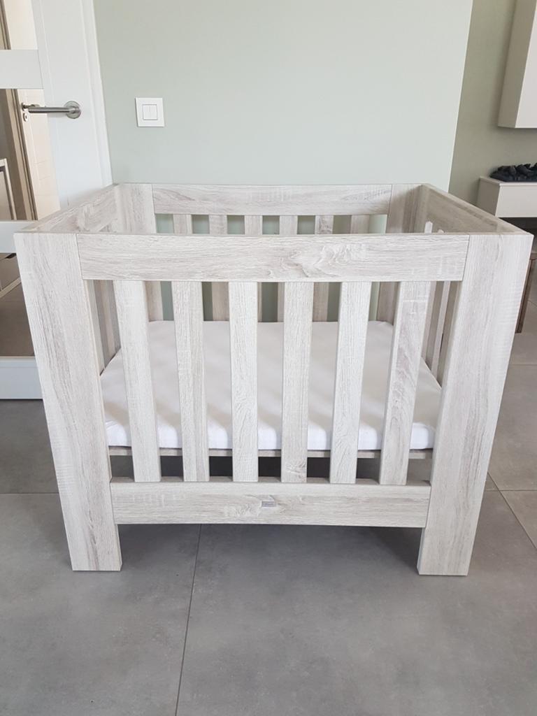 Box kleur houtlook. Merk TWF., Kinderen en Baby's, Ophalen, Gebruikt