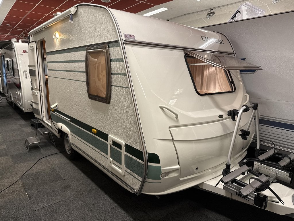 CHATEAU CALISTA CT 390 ATF FRANSBED TREINZIT LUIFEL TOPSTAAT, Caravans en Kamperen, Caravans, Chateau, Bedrijf, Treinzit, 750 - 1000 kg